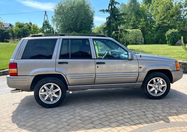 Jeep Grand Cherokee cena 27900 przebieg: 221000, rok produkcji 1998 z Garwolin małe 121